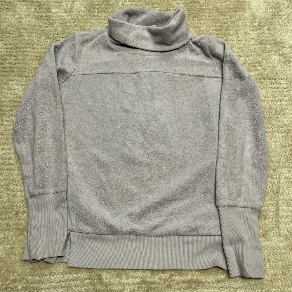 Alo Yoga Haze Funnel Neck Sweatshirt In Light Lilac Women's size Small mockneck